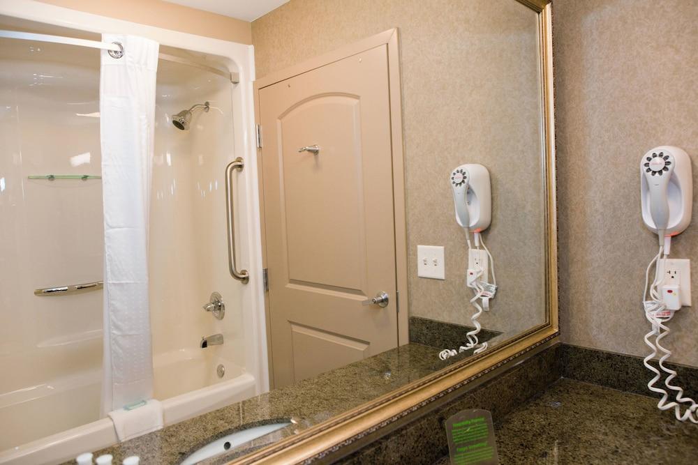 Holiday Inn Express And Suites Springfield Medical District By Ihg Bagian luar foto