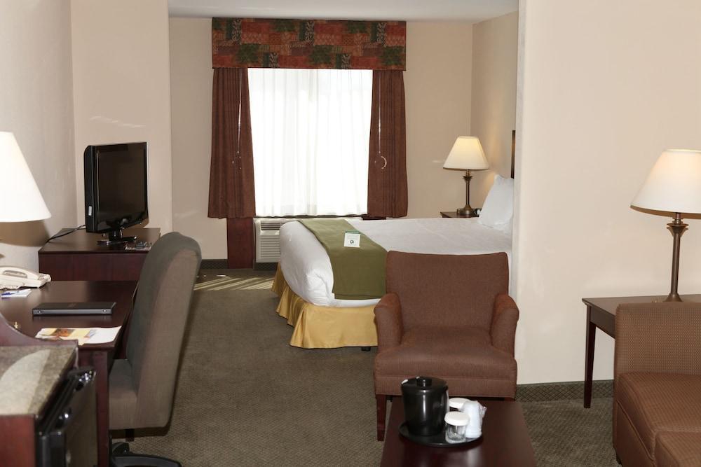 Holiday Inn Express And Suites Springfield Medical District By Ihg Bagian luar foto