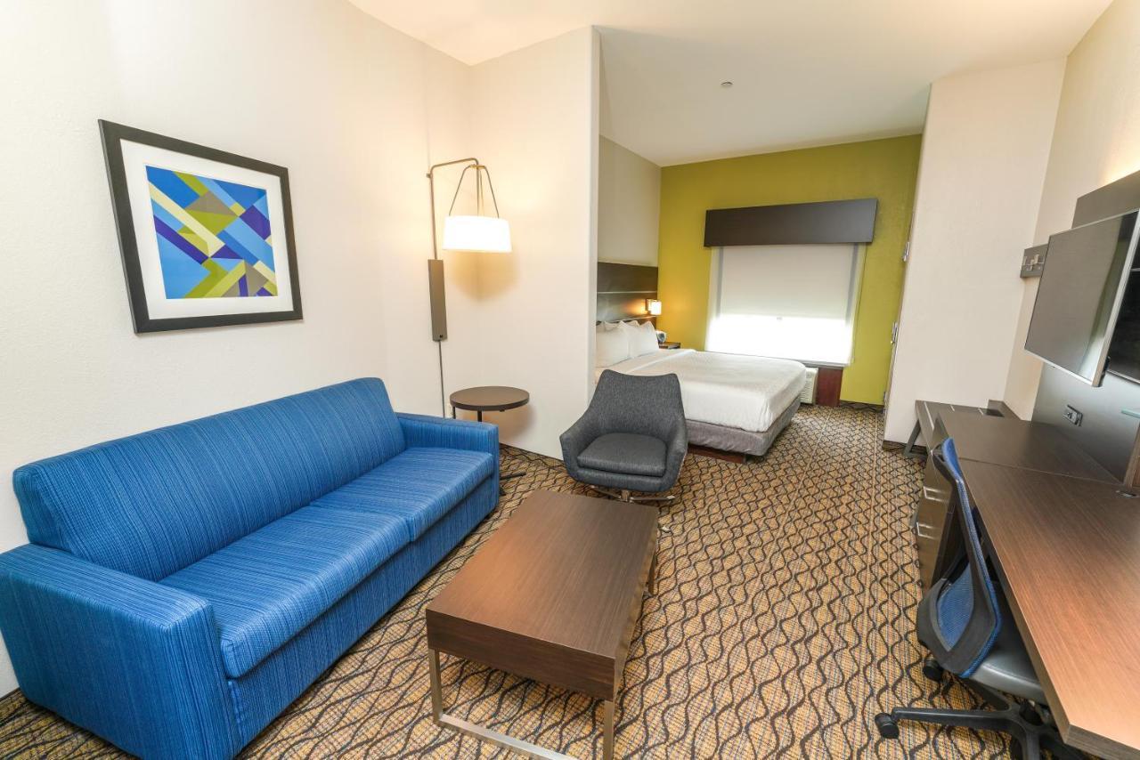 Holiday Inn Express And Suites Springfield Medical District By Ihg Bagian luar foto