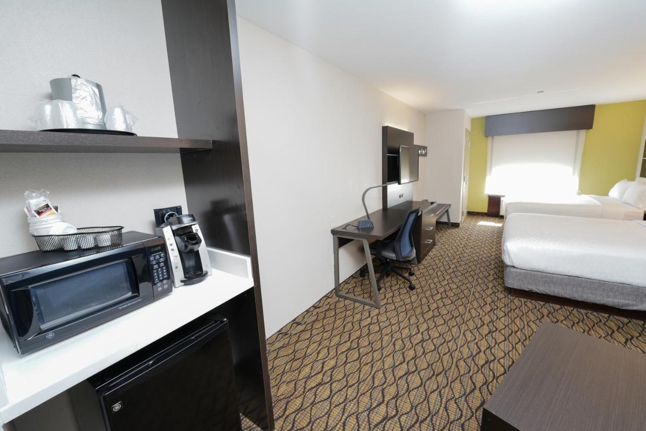Holiday Inn Express And Suites Springfield Medical District By Ihg Bagian luar foto