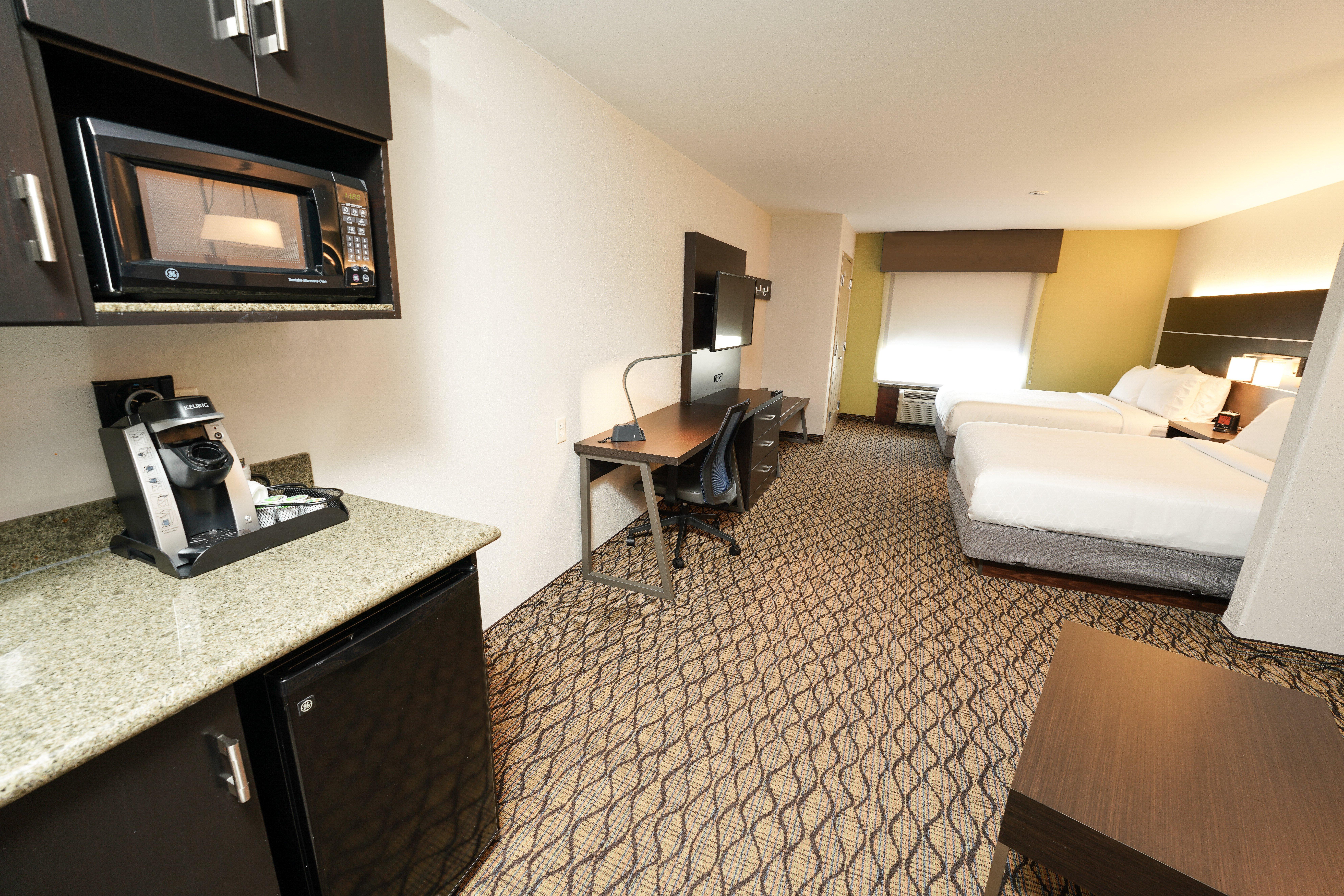 Holiday Inn Express And Suites Springfield Medical District By Ihg Bagian luar foto